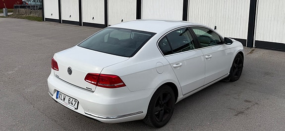 Volkswagen Passat 3 of 5