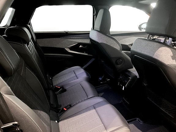 Peugeot 5008 13 of 19