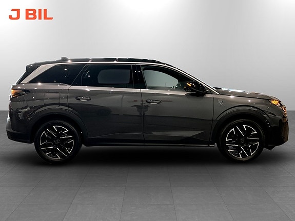 Peugeot 5008 17 of 19