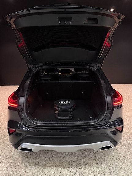 Kia XCeed 8 of 17