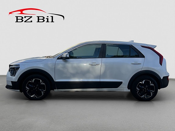 Kia Niro 2 of 21