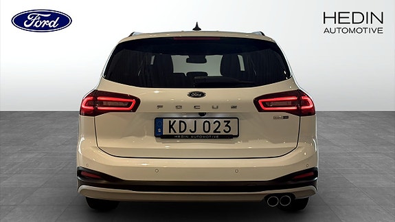 Ford Focus 7 of 12