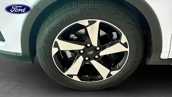 Ford Focus 9 of 12