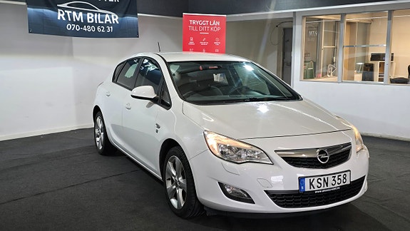 Opel Astra 3 of 12