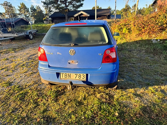 Volkswagen Polo 2 of 6