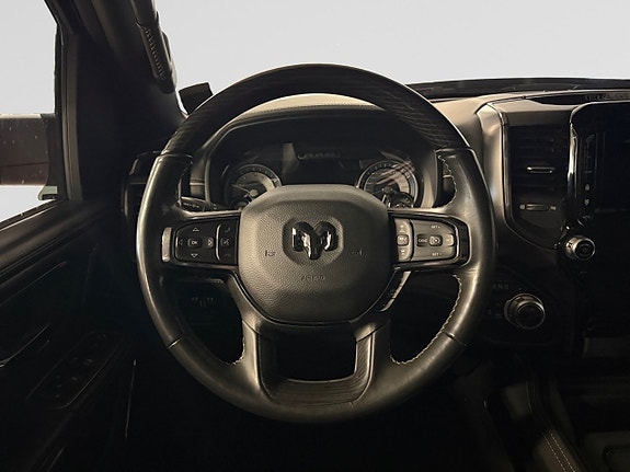 Dodge RAM 1500 14 of 27