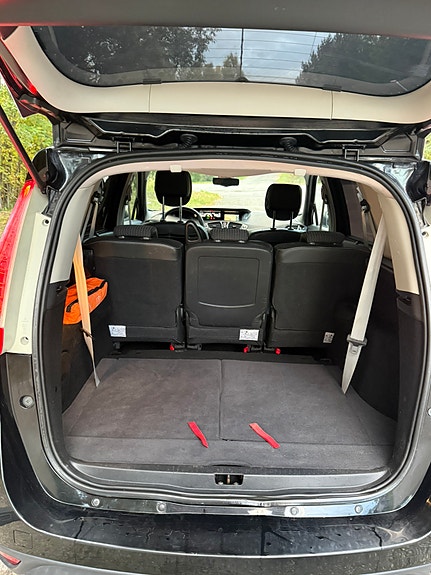 Renault Grand Scenic III 10 of 13