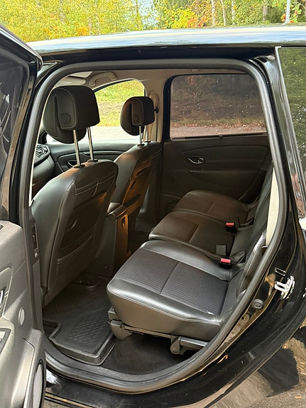 Renault Grand Scenic III 8 of 13