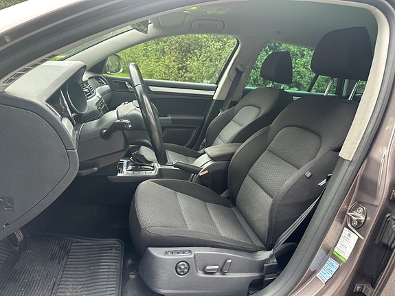 Skoda Superb 9 of 22