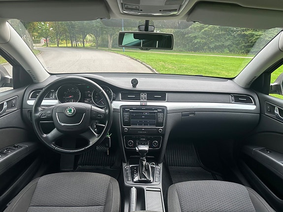 Skoda Superb 16 of 22