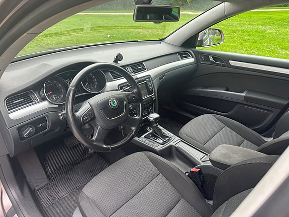 Skoda Superb 10 of 22