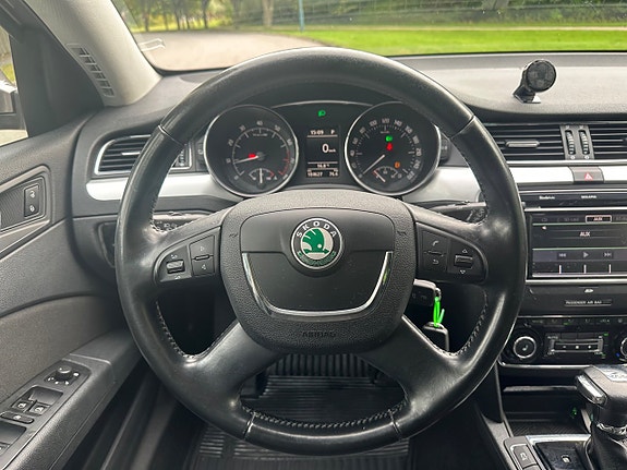 Skoda Superb 17 of 22