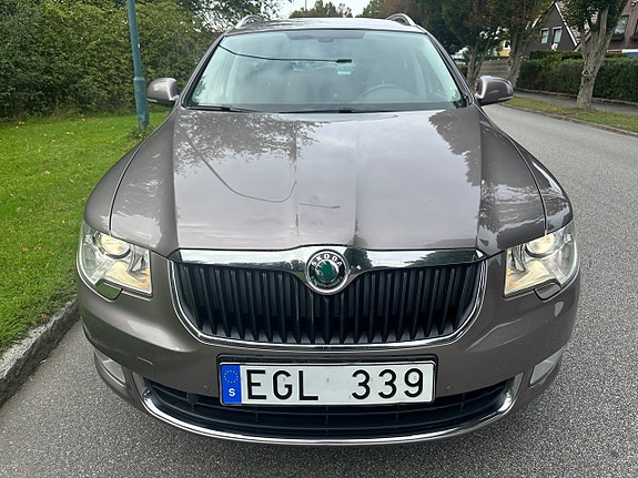 Skoda Superb 8 of 22