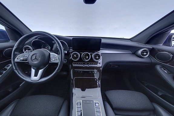Mercedes-Benz GLC300 e 8 of 24