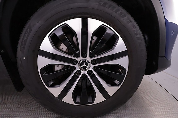 Mercedes-Benz GLC300 e 16 of 24