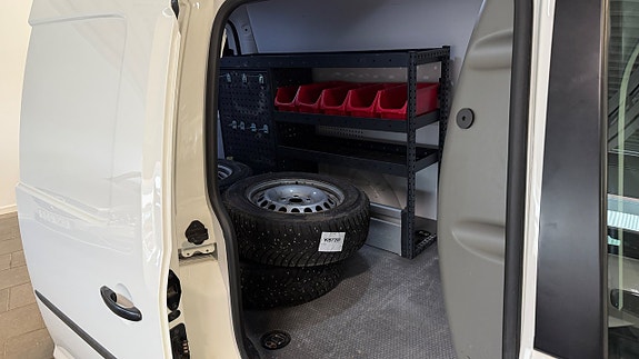 Volkswagen Caddy Maxi 11 of 18