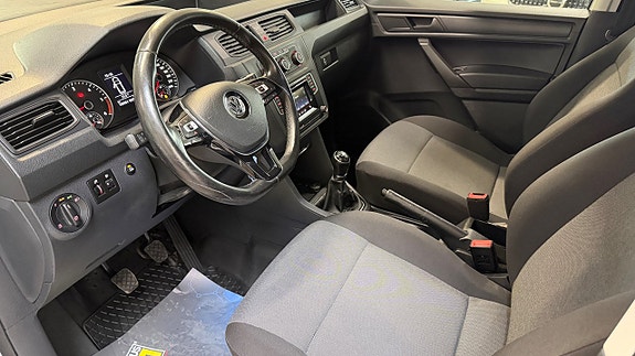Volkswagen Caddy Maxi 9 of 18