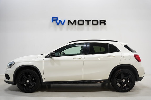 Mercedes-Benz GLA220 d 3 of 23