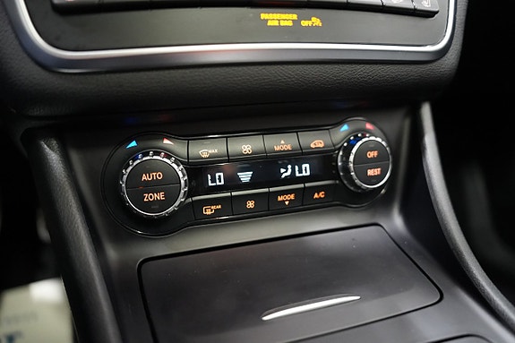 Mercedes-Benz GLA220 d 15 of 23