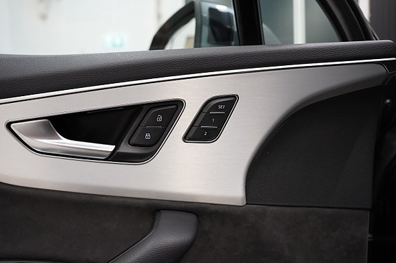 Audi Q7 12 of 30