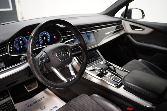 Audi Q7 10 of 30
