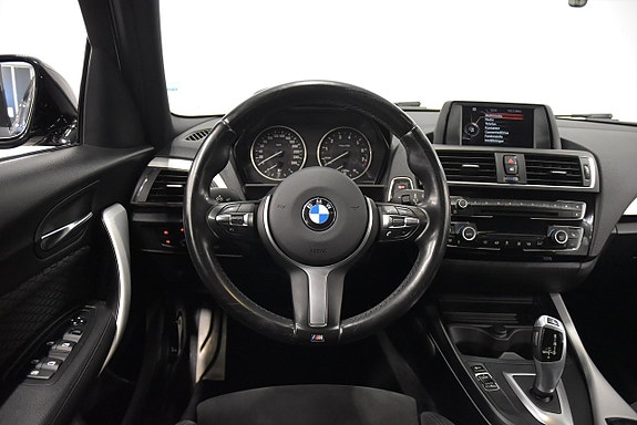 BMW 118i 2 of 17