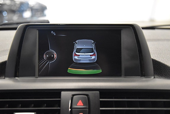 BMW 118i 14 of 17