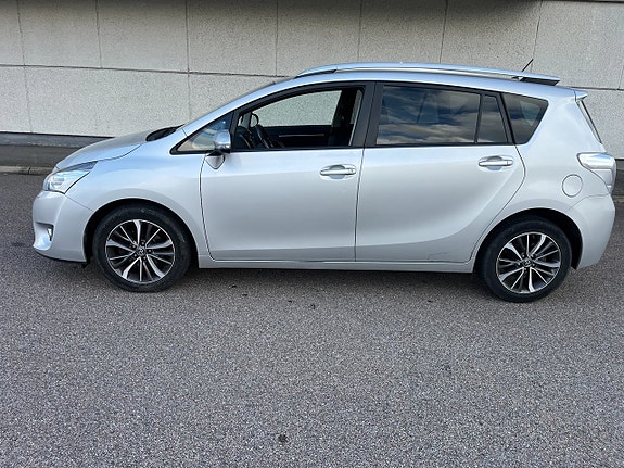 Toyota Verso 3 of 16