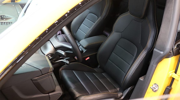 Porsche Macan 8 of 13