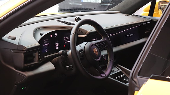 Porsche Macan 7 of 13