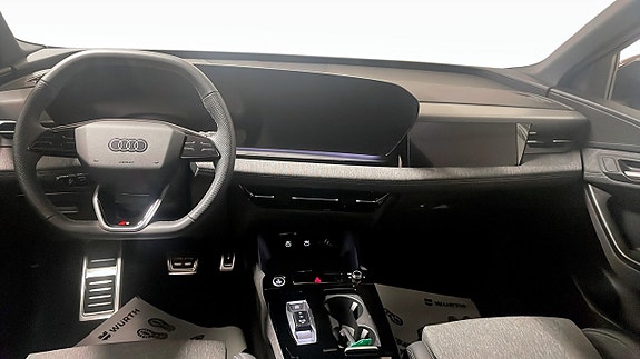 Audi Q6 e-tron 11 of 15