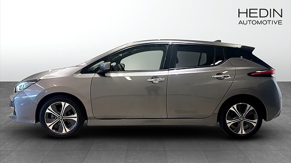 Nissan Leaf 6 of 12