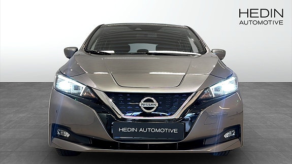 Nissan Leaf 8 of 12