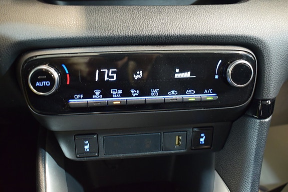 Toyota Yaris 10 of 20