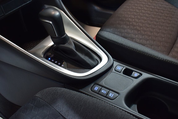 Toyota Yaris 11 of 20