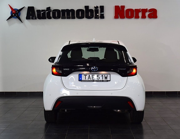 Toyota Yaris 5 of 20