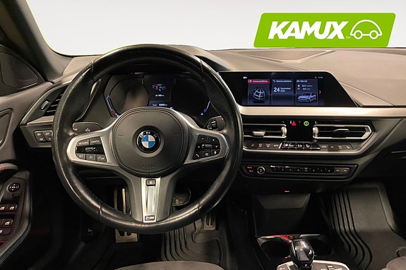 BMW 218 11 of 22