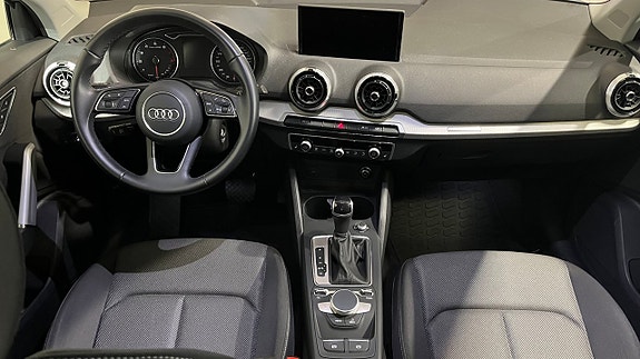 Audi Q2 8 of 13