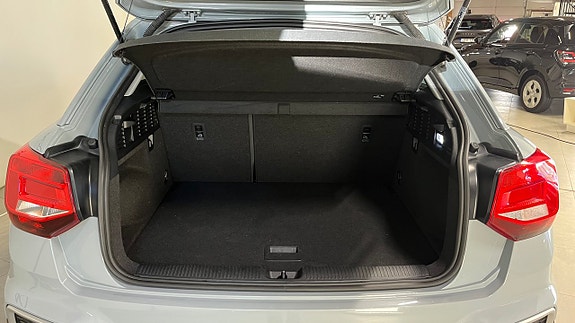 Audi Q2 5 of 13