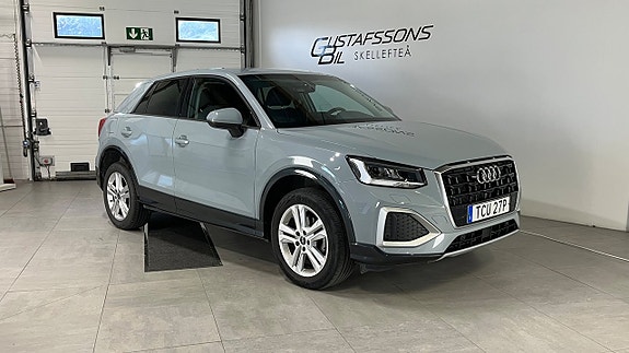 Audi Q2 2 of 13