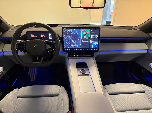 Polestar 4 10 of 28