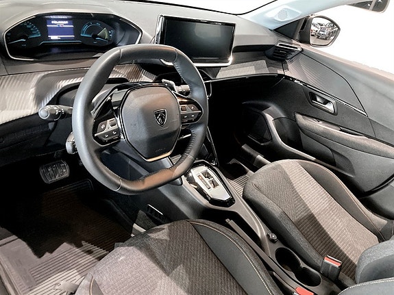 Peugeot 208 5 of 15