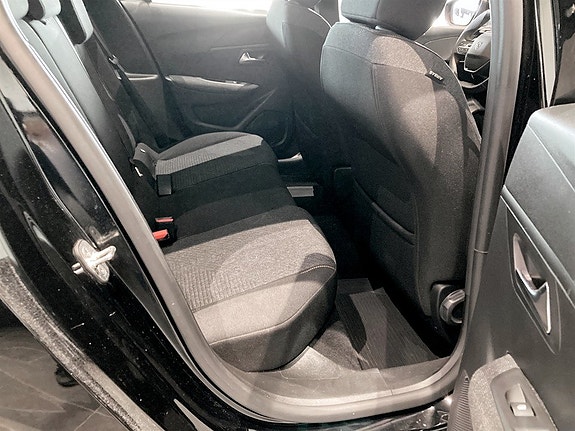 Peugeot 208 12 of 15