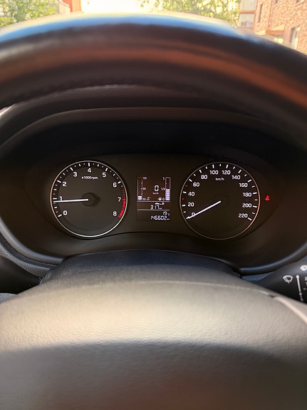 Hyundai i20 5 of 13