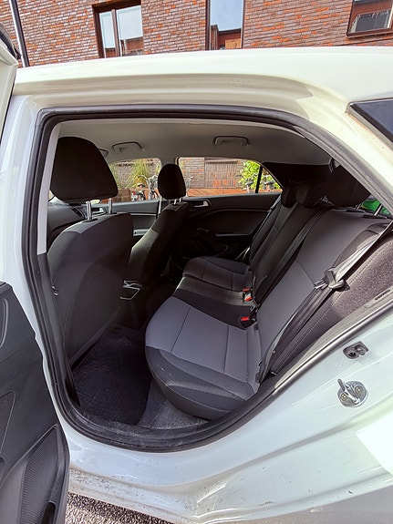 Hyundai i20 12 of 13