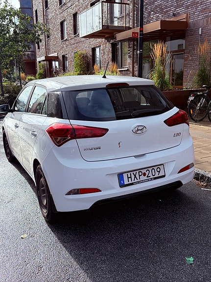 Hyundai i20 4 of 13
