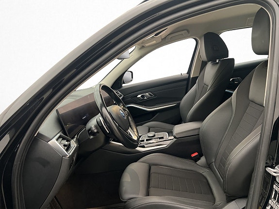 BMW 330e 18 of 30
