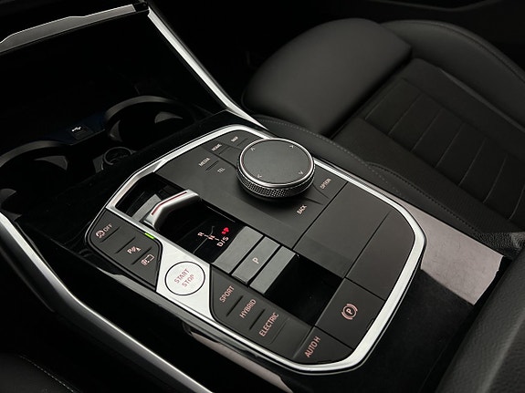 BMW 330e 25 of 30