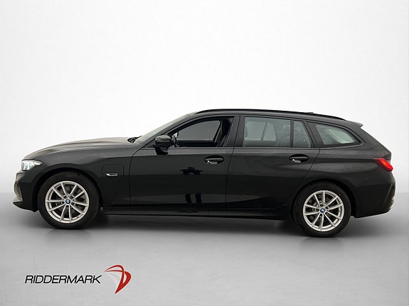 BMW 330e 4 of 30
