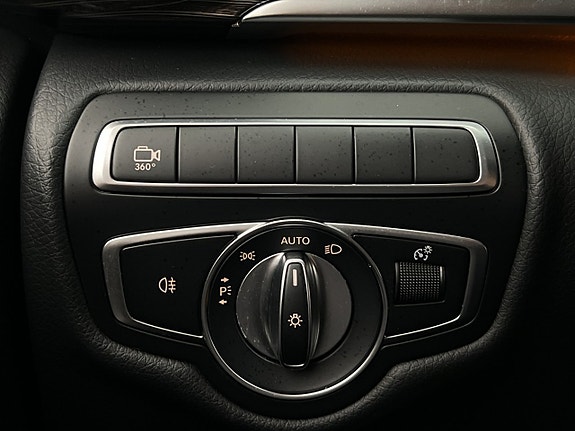 Mercedes-Benz V250 d 15 of 30
